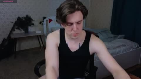 Snapshot of oliver_travis chatting on 04.21.26 Oliver Evans online show from 04.21.26