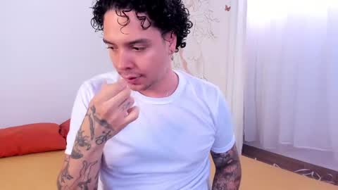 Snapshot of oliver_usher chatting on 12.02.24 Mr Blue Sky online show from 12.02.24