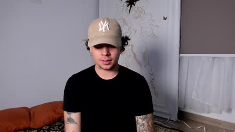 Snapshot of oliver_usher chatting on 12.08.24 Mr Blue Sky online show from 12.08.24