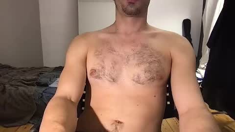 oliverbisbis1 online show from 10.04.25