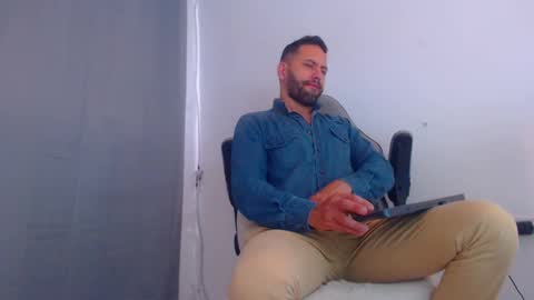 oliver online show from 12.24.24