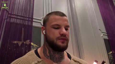 Snapshot of oliversport chatting on 10.19.25 OliverSport online show from 10.19.25