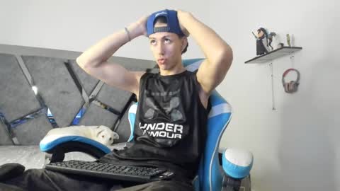 oliverthompson_01 online show from 01.08.25