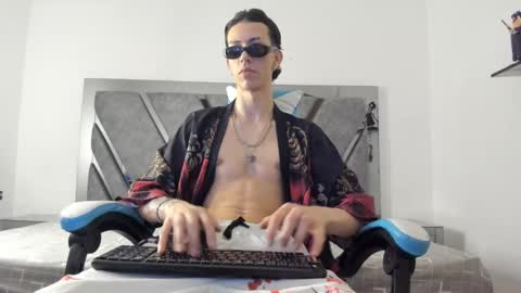oliverthompson_01 online show from 01.09.25