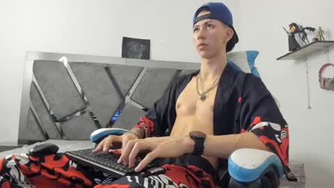 oliverthompson_01 online show from 01.16.25