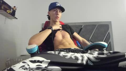 oliverthompson_01 online show from 02.08.25