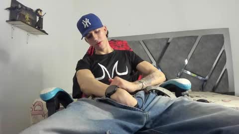 oliverthompson_01 online show from 02.21.25