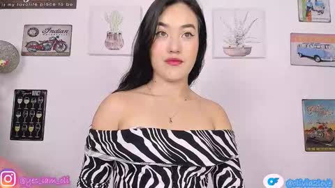 Snapshot of olivia22love chatting on 10.01.25 ..................................... 500 am- 1200 pm GMT-5 online show from 10.01.25