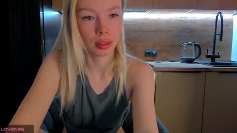 Olivia 3 online show from 04.15.26