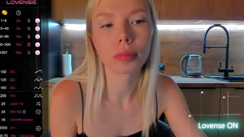 Snapshot of olivia_bells chatting on 06.17.26 Olivia 3 online show from 06.17.26