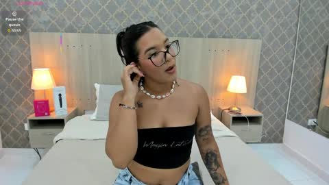 Snapshot of olivia_carballo chatting on 04.07.26 Olivia online show from 04.07.26