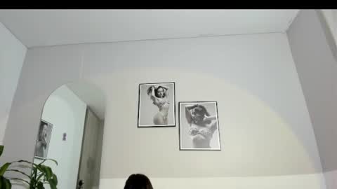 Olivia Collins online show from 07.12.26