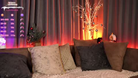 SaraConor online show from 12.22.24