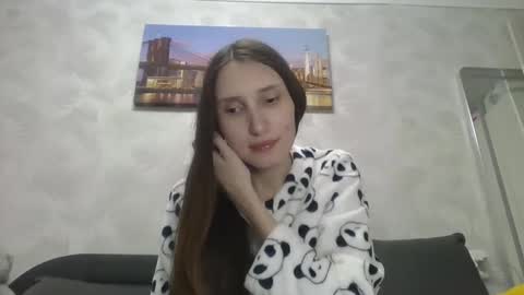 Olivia online show from 10.05.25