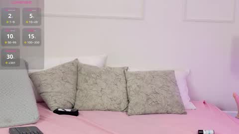 olivia_flamme online show from 06.03.26