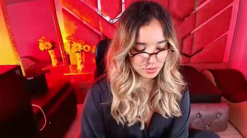  OLIVIA  online show from 11.10.25