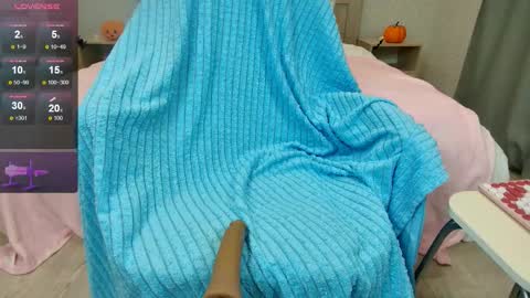 Snapshot of olivia_k_ chatting on 11.04.25 Olivia Hi guys Follow me online show from 11.04.25