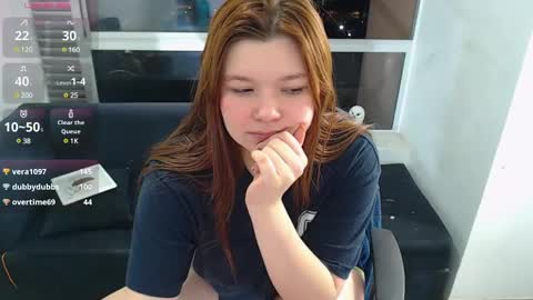 Snapshot of olivia_martine chatting on 03.11.25 olivia_martine online show from 03.11.25