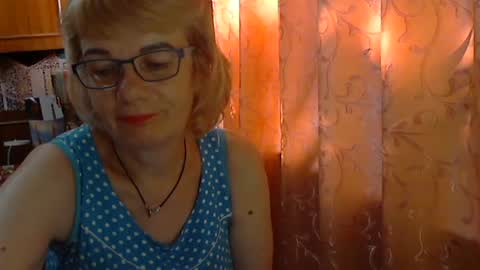 Snapshot of olivia_mia25 chatting on 06.21.26 Olivia Mia online show from 06.21.26