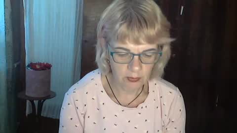 Snapshot of olivia_mia25 chatting on 07.18.26 Olivia Mia online show from 07.18.26