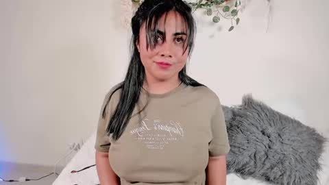 Snapshot of olivia_morrys chatting on 01.29.25 Olivia happyness online show from 01.29.25