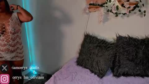 Snapshot of olivia_morrys chatting on 09.12.25 Olivia happyness online show from 09.12.25