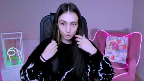 olivia_norton_ online show from 11.08.25