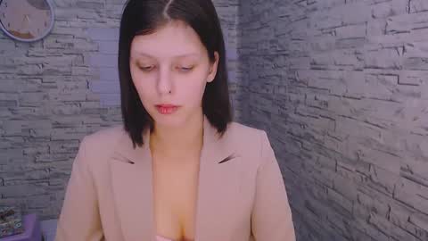 Snapshot of olivia_red_ chatting on 12.16.24 Olivia online show from 12.16.24