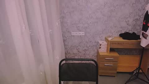 Snapshot of olivia_red_ chatting on 12.28.24 Olivia online show from 12.28.24