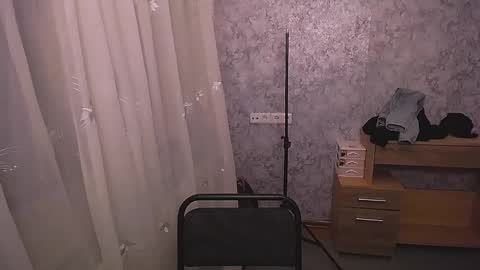 Snapshot of olivia_red_ chatting on 01.04.25 Olivia online show from 01.04.25