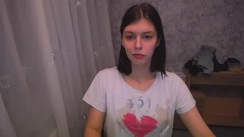 Snapshot of olivia_red_ chatting on 01.04.25 Olivia online show from 01.04.25