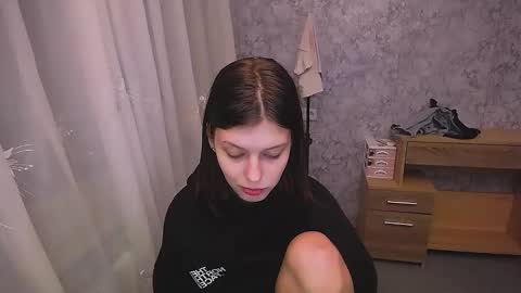 Snapshot of olivia_red_ chatting on 01.05.25 Olivia online show from 01.05.25