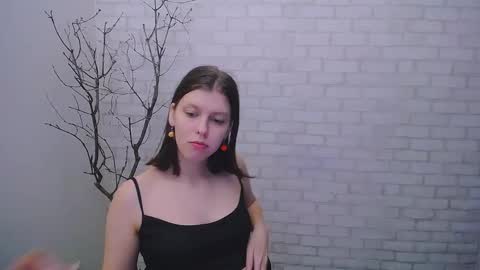 Snapshot of olivia_red_ chatting on 01.11.25 Olivia online show from 01.11.25