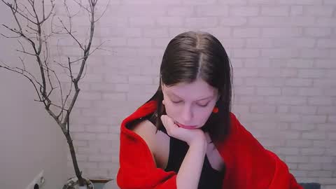 Snapshot of olivia_red_ chatting on 01.25.25 Olivia online show from 01.25.25