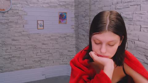 Snapshot of olivia_red_ chatting on 01.25.25 Olivia online show from 01.25.25