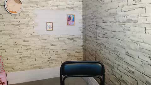 Snapshot of olivia_red_ chatting on 02.10.25 Olivia online show from 02.10.25