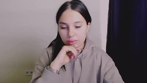 Snapshot of olivia_red_ chatting on 09.29.25 Olivia online show from 09.29.25