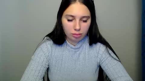 Snapshot of olivia_red_ chatting on 10.08.25 Olivia online show from 10.08.25