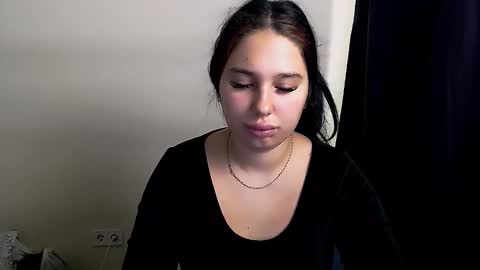 Snapshot of olivia_red_ chatting on 11.03.25 Olivia online show from 11.03.25