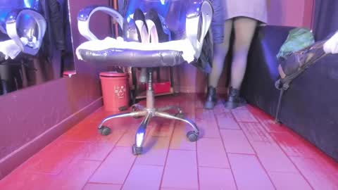   online show from 02.06.25