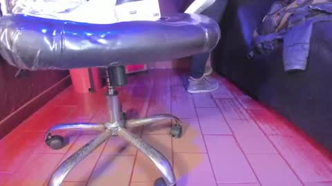   online show from 02.08.25