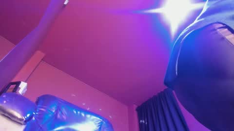   online show from 02.10.25