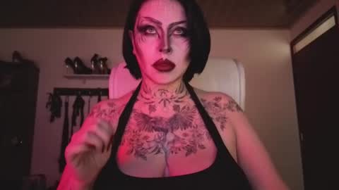   online show from 12.01.25