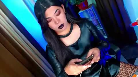 Snapshot of olivia_the_temptress27 chatting on 09.27.25 Miss OLIVIA online show from 09.27.25