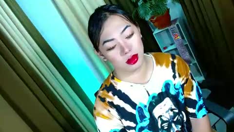 Snapshot of olivia_the_temptress27 chatting on 10.04.25 Miss OLIVIA online show from 10.04.25