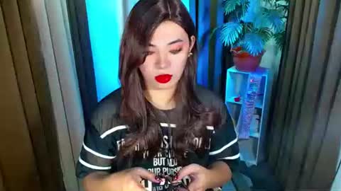 Snapshot of olivia_the_temptress27 chatting on 10.23.25 Miss OLIVIA online show from 10.23.25