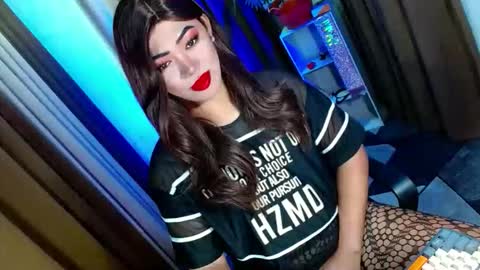 Snapshot of olivia_the_temptress27 chatting on 10.28.25 Miss OLIVIA online show from 10.28.25