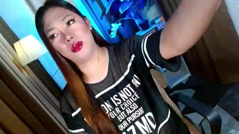 Snapshot of olivia_the_temptress27 chatting on 11.08.25 Miss OLIVIA online show from 11.08.25