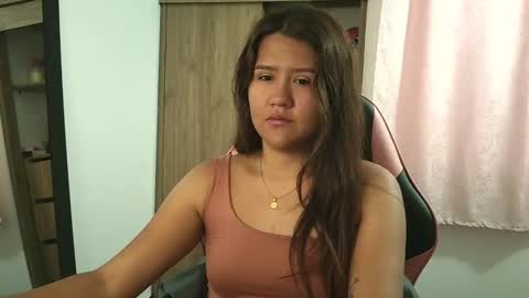 Snapshot of olivia_watson_ chatting on 09.28.25 Olivia online show from 09.28.25