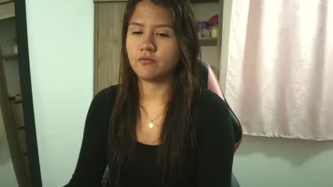 Snapshot of olivia_watson_ chatting on 10.04.25 Olivia online show from 10.04.25